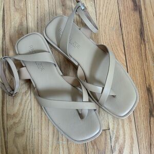 Rachel Zoe Women's Beige Strappy Sandals